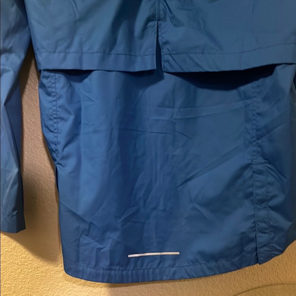 Nike Essential Running Jacket - image 8